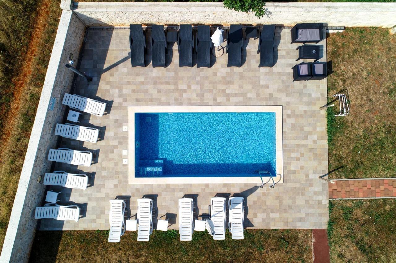 Apartments & Rooms Villa Adamovic Умаг Екстер'єр фото
