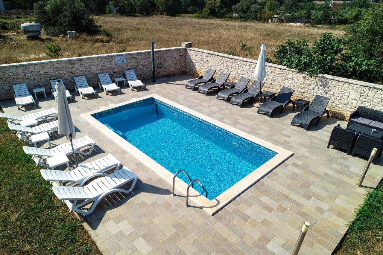 Apartments & Rooms Villa Adamovic Умаг Екстер'єр фото